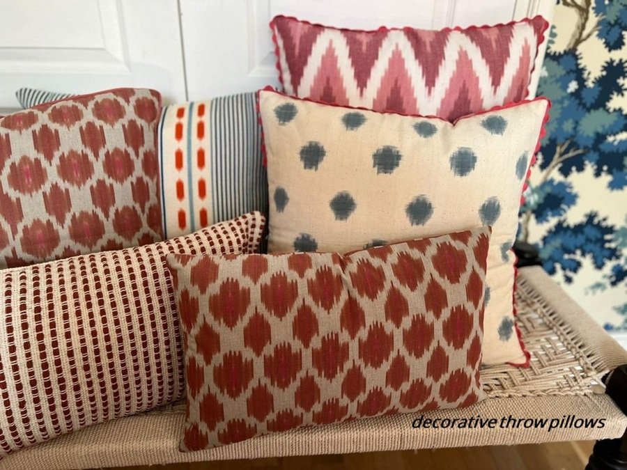 decorative throw pillows
